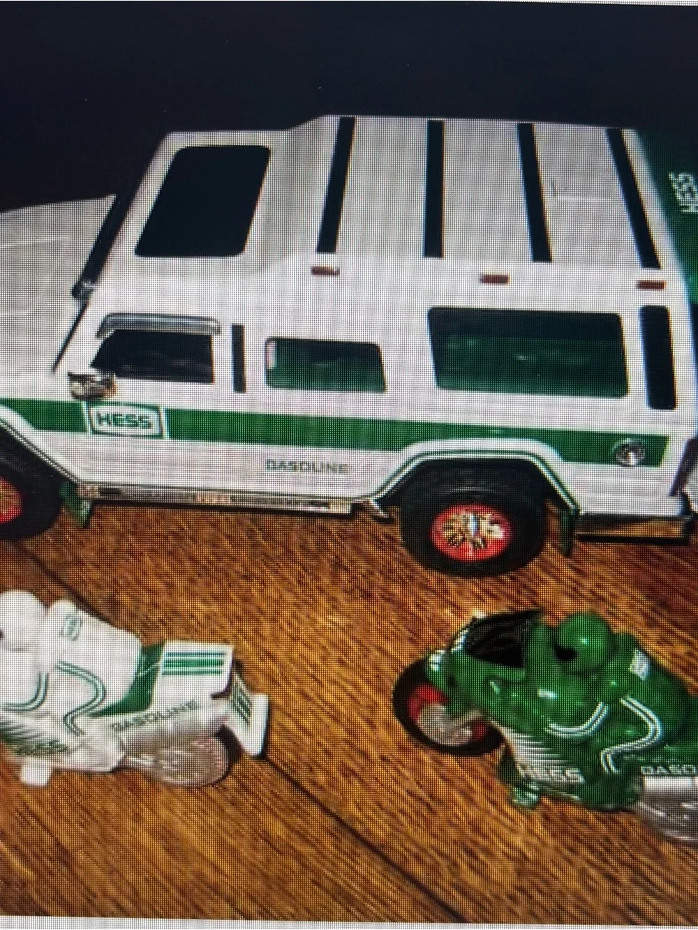 Hess 2004 Sport Utility Vehicle and Motorcycle Playset - Green
